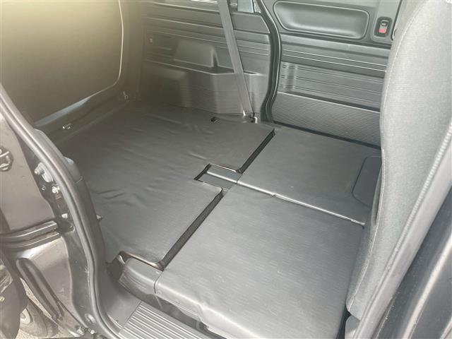 ���ЃJ�X�^�����{���������̈��ł��B���ЂŎd���ꂵ�A�����ǂ̂悤�ȃJ�X�^�������邩�A���X�^�b�t���f�U�C�����A���i�����Ă���܂��̂ŁA��������Ɏd�オ���Ă���܂��I�I