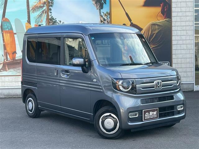 ���ЃJ�X�^�����{���������̈��ł��B���ЂŎd���ꂵ�A�����ǂ̂悤�ȃJ�X�^�������邩�A���X�^�b�t���f�U�C�����A���i�����Ă���܂��̂ŁA��������Ɏd�オ���Ă���܂��I�I