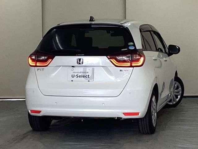 e:HEVホーム 当社 社有車 カーテンエアバッグ TVナビ イモビ 横滑防止 DVD再生 記録簿 ミュージックプレイヤー接続可 キーフリー クルーズコントロール LEDヘッド ETC CD オートエアコン ABS(4枚目)