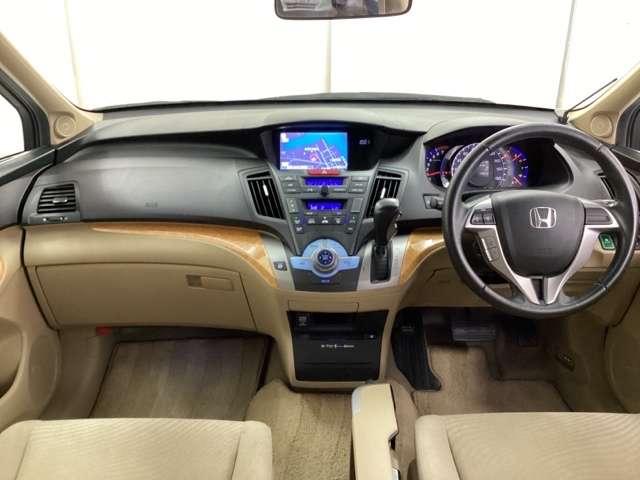 M 車内チタニア抗菌防臭施工済 キセノンライト ナビTV キーレスキー DVD再生 スマートキー HDDナビ CD オートエアコン ABS エアバッグ パワーウインドウ イモビライザー パワステ Bカメ(5枚目)