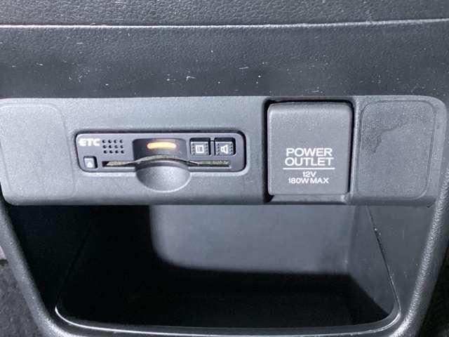 G・Lパッケージ 車内チタニア抗菌防臭施工済 CDステレオ キーフリ スマートキー・プッシュスタート バックカメラ付き AUX対応 WエアB イモビ 両側スライド片側電動 ベンチシ-ト パワーウィンド ナビTV 禁煙(12枚目)