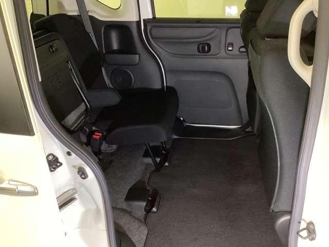 G・Lパッケージ 車内チタニア抗菌防臭施工済 CDステレオ キーフリ スマートキー・プッシュスタート バックカメラ付き AUX対応 WエアB イモビ 両側スライド片側電動 ベンチシ-ト パワーウィンド ナビTV 禁煙(16枚目)