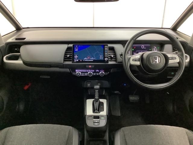 e:HEVホーム ドライブレコーダー前後装着 当社デモカー カーテンエアバッグ TVナビ イモビ 横滑防止 DVD再生 記録簿 ミュージックプレイヤー接続可 キーフリー クルーズコントロール LEDヘッド ETC CD(5枚目)