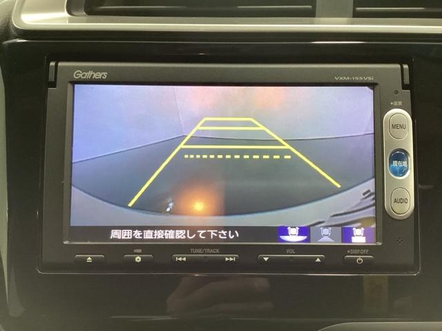 フィットハイブリッド Ｆパッケージ　禁煙車、純正ワンセグメモリーナビ、バックカメラ、スマートーキー、光触媒抗菌消臭施工済　ＤＶＤ再生機能　ＵＳＢ入力　リヤカメラ　Ｓキー　イモビ　Ｗエアバック　ＡＡＣ　横滑防止　キーレスエントリー（6枚目）