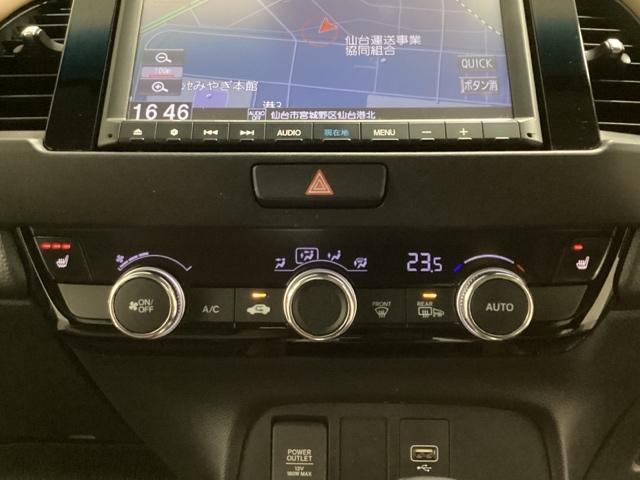 フィット ｅ：ＨＥＶリュクス　純正フルセグメモリーナビ、ホンダセンシング、サイドエアバッグ、ＬＥＤヘッドライト、フロントフォグライト、ＥＴＣ、シートヒーター、いまコレ＋新品・フロアカーペットマット、光触媒抗菌消臭施工済　本革シート（12枚目）