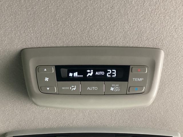 ステップワゴンスパーダ スパーダ・クールスピリットホンダセンシング 純正フルセグメモリーナビ、ホンダセンシング、サイドエアバック、LEDヘッドライト、純正前後ドラレコ、2.0ETC、左右パワースライドドア、フロントシートヒーター、光触媒抗菌消臭施工済 スマートキ(11枚目)