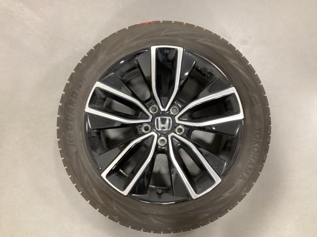 ヴェゼル ｅ：ＨＥＶＺ・ＰＬａＹパッケージ　中古スタッドレスタイヤ、純正メモリーナビ、ドライブレコーダー前後装着＋ＥＴＣ２．０付　当社デモカー　オートクルーズコントロール　アイドリングストップ　ドラレコ　ワンオーナー　ＬＥＤヘッド　ＵＳＢ（3枚目）