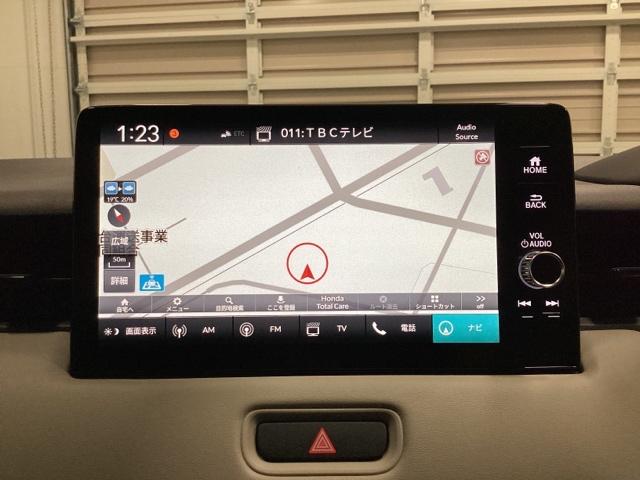 ヴェゼル ｅ：ＨＥＶＺ・ＰＬａＹパッケージ　中古スタッドレスタイヤ、純正メモリーナビ、ドライブレコーダー前後装着＋ＥＴＣ２．０付　当社デモカー　オートクルーズコントロール　アイドリングストップ　ドラレコ　ワンオーナー　ＬＥＤヘッド　ＵＳＢ（9枚目）