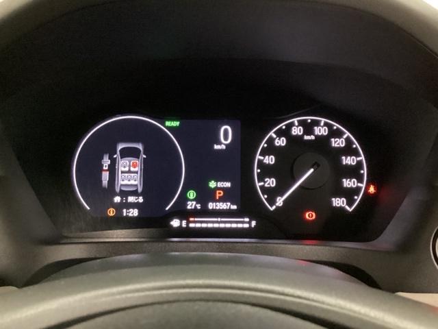 ヴェゼル ｅ：ＨＥＶＺ・ＰＬａＹパッケージ　中古スタッドレスタイヤ、純正メモリーナビ、ドライブレコーダー前後装着＋ＥＴＣ２．０付　当社デモカー　オートクルーズコントロール　アイドリングストップ　ドラレコ　ワンオーナー　ＬＥＤヘッド　ＵＳＢ（16枚目）