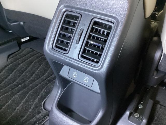 ヴェゼル ｅ：ＨＥＶＺ・ＰＬａＹパッケージ　中古スタッドレスタイヤ、純正メモリーナビ、ドライブレコーダー前後装着＋ＥＴＣ２．０付　当社デモカー　オートクルーズコントロール　アイドリングストップ　ドラレコ　ワンオーナー　ＬＥＤヘッド　ＵＳＢ（26枚目）