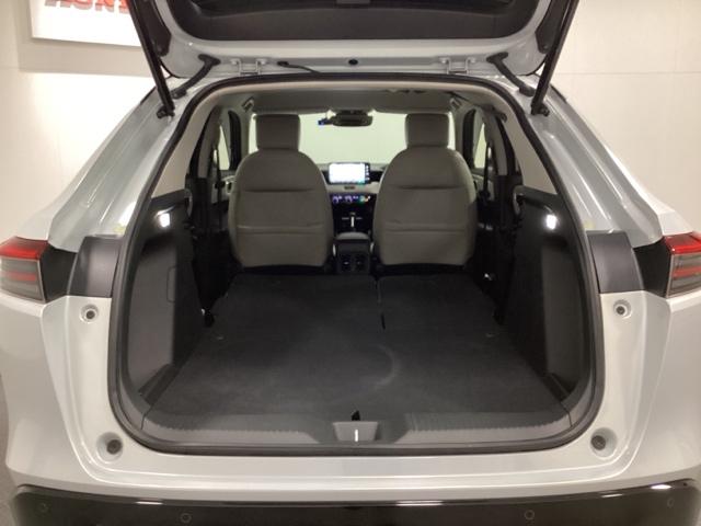 ヴェゼル ｅ：ＨＥＶＺ・ＰＬａＹパッケージ　中古スタッドレスタイヤ、純正メモリーナビ、ドライブレコーダー前後装着＋ＥＴＣ２．０付　当社デモカー　オートクルーズコントロール　アイドリングストップ　ドラレコ　ワンオーナー　ＬＥＤヘッド　ＵＳＢ（28枚目）