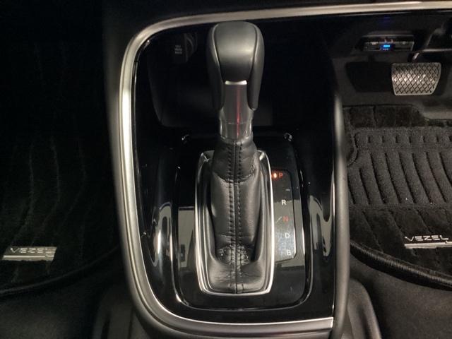 ヴェゼル e:HEVZ 純正フルセグメモリーナビ、ホンダセンシング、サイドエアバック、LEDヘッドライト、ETC、純正フロントドラレコ、フロントシートヒーター、パワーテールゲート、純正アルミホイール、光触媒抗菌消臭施工済(9枚目)
