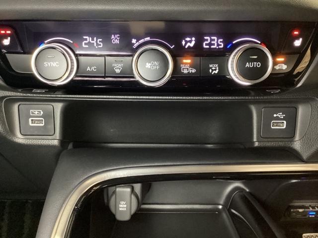 ヴェゼル e:HEVZ 純正フルセグメモリーナビ、ホンダセンシング、サイドエアバック、LEDヘッドライト、ETC、純正フロントドラレコ、フロントシートヒーター、パワーテールゲート、純正アルミホイール、光触媒抗菌消臭施工済(12枚目)