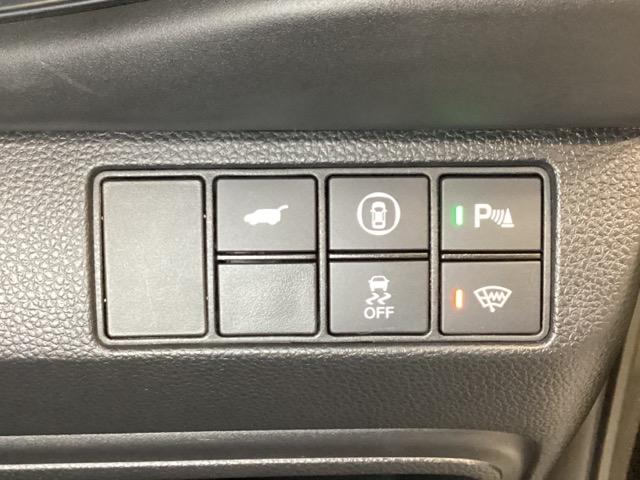 ヴェゼル e:HEVZ 純正フルセグメモリーナビ、ホンダセンシング、サイドエアバック、LEDヘッドライト、ETC、純正フロントドラレコ、フロントシートヒーター、パワーテールゲート、純正アルミホイール、光触媒抗菌消臭施工済(17枚目)