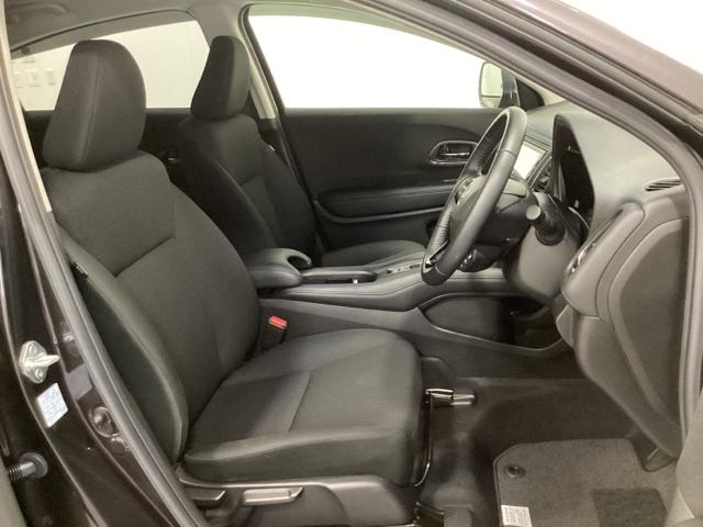 ヴェゼル Ｘ・ホンダセンシング　純正フルセグメモリーナビ、ホンダセンシング、サイドエアバック、ＬＥＤヘッドライト、フォグランプ、ＥＴＣ、いまコレ＋新品・フロアカーペットマット　光触媒抗菌消臭施工済　Ｒカメラ　Ｗエアバッグ　盗難防止（18枚目）