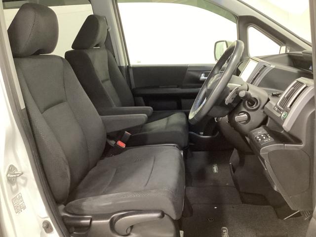 ステップワゴンスパーダ Ｚ　純正フルセグメモリーナビ、リヤカメラ、ＨＩＤヘッドライト、両側パワースライドドア、ＥＴＣ、アイドリングストップ、スマートキー、純正アルミホイール、光触媒抗菌消臭施工済　横滑防止　イモビ　スマキー　ＰＳ（18枚目）