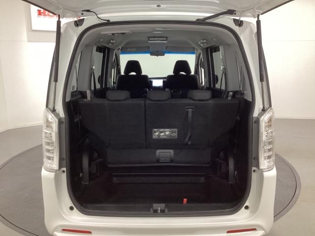 ステップワゴンスパーダ Ｚ　純正フルセグメモリーナビ、リヤカメラ、ＨＩＤヘッドライト、両側パワースライドドア、ＥＴＣ、アイドリングストップ、スマートキー、純正アルミホイール、光触媒抗菌消臭施工済　横滑防止　イモビ　スマキー　ＰＳ（21枚目）