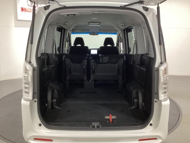 ステップワゴンスパーダ Ｚ　純正フルセグメモリーナビ、リヤカメラ、ＨＩＤヘッドライト、両側パワースライドドア、ＥＴＣ、アイドリングストップ、スマートキー、純正アルミホイール、光触媒抗菌消臭施工済　横滑防止　イモビ　スマキー　ＰＳ（22枚目）