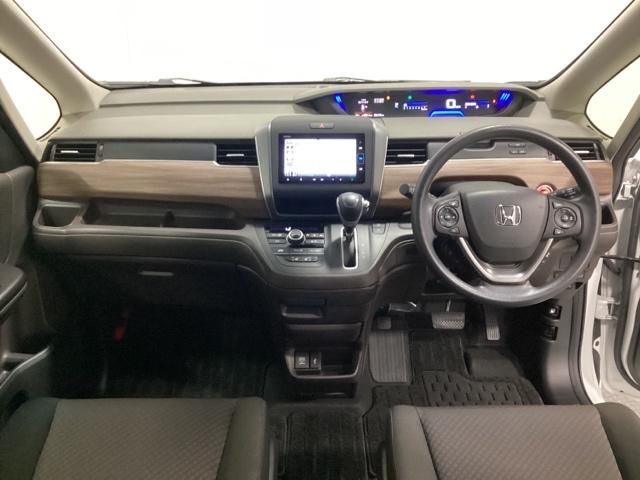 フリード＋ Ｇ・ホンダセンシング　純正フルセグメモリーナビ、ホンダセンシング、ＬＥＤヘッドライト、両側パワースライドドア、純正フロントドラレコ、スマートキー、フロントシートヒーター、ＥＴＣ、アイドリングストップ、光触媒抗菌消臭施工済（5枚目）