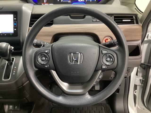 フリード＋ Ｇ・ホンダセンシング　純正フルセグメモリーナビ、ホンダセンシング、ＬＥＤヘッドライト、両側パワースライドドア、純正フロントドラレコ、スマートキー、フロントシートヒーター、ＥＴＣ、アイドリングストップ、光触媒抗菌消臭施工済（11枚目）