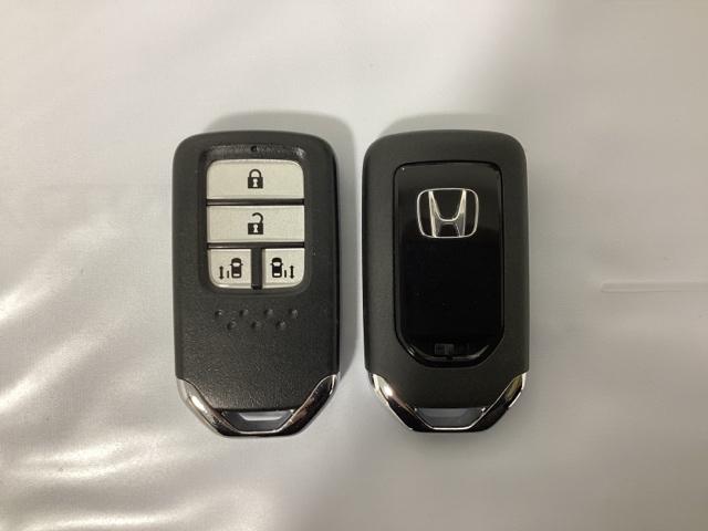 フリード＋ Ｇ・ホンダセンシング　純正フルセグメモリーナビ、ホンダセンシング、ＬＥＤヘッドライト、両側パワースライドドア、純正フロントドラレコ、スマートキー、フロントシートヒーター、ＥＴＣ、アイドリングストップ、光触媒抗菌消臭施工済（12枚目）