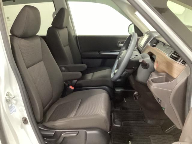 フリード＋ Ｇ・ホンダセンシング　純正フルセグメモリーナビ、ホンダセンシング、ＬＥＤヘッドライト、両側パワースライドドア、純正フロントドラレコ、スマートキー、フロントシートヒーター、ＥＴＣ、アイドリングストップ、光触媒抗菌消臭施工済（17枚目）