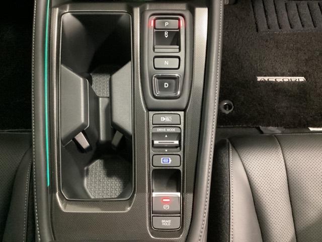 アコード ｅ：ＨＥＶ　純正フルセグメモリーナビ、ホンダセンシング、サイドエアバック、ＬＥＤヘッドライト、純正前後ドラレコ、２．０ＥＴＣ、シートヒーター、純正アルミホイール、パワーシート、光触媒抗菌消臭施工済　フルセグテレビ（9枚目）