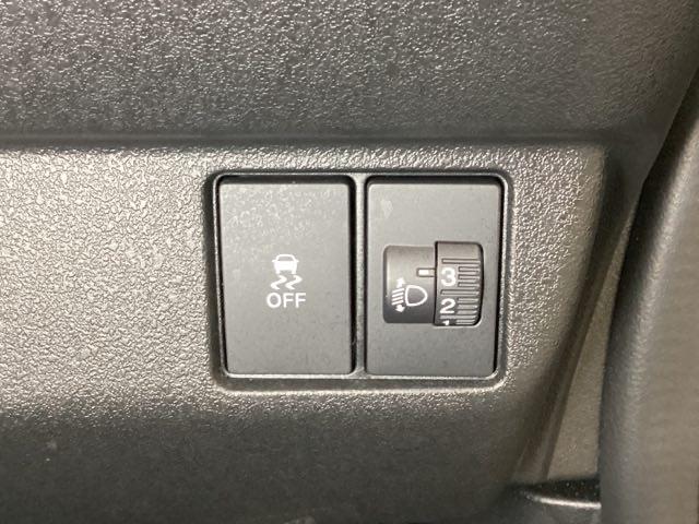 Ｎ－ＢＯＸカスタム ベースグレード　純正フルセグメモリーナビ、ホンダセンシング、サイドエアバック、ＬＥＤヘッドライト、片側パワースライドドア、中古スタッドレスタイヤ、純正前後ドラレコ、２．０ＥＴＣ、純正アルミホイール、　当社デモカー（18枚目）