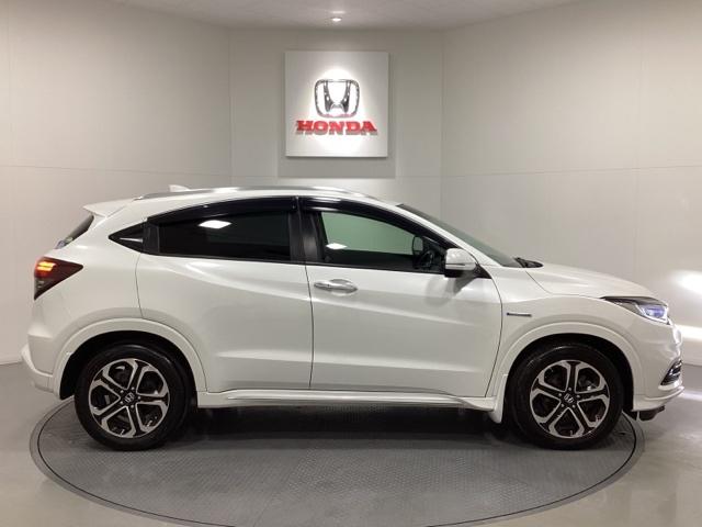 ヴェゼル ハイブリッドZ・ホンダセンシング 純正フルセグメモリーナビ、ホンダセンシング、サイドエアバック、LEDヘッドライト、ETC、電動シート、フロントシートヒーター、いまコレ+新品フロアカーペットマット付 光触媒抗菌消臭施工済 整備記録簿(6枚目)