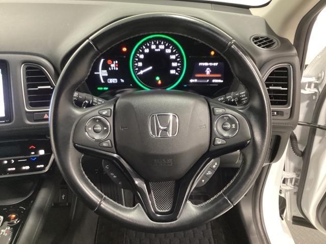 ヴェゼル ハイブリッドZ・ホンダセンシング 純正フルセグメモリーナビ、ホンダセンシング、サイドエアバック、LEDヘッドライト、ETC、電動シート、フロントシートヒーター、いまコレ+新品フロアカーペットマット付 光触媒抗菌消臭施工済 整備記録簿(13枚目)