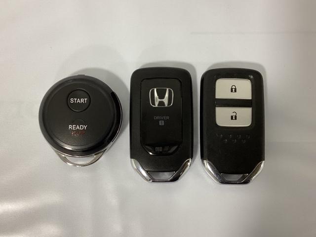 ヴェゼル ハイブリッドZ・ホンダセンシング 純正フルセグメモリーナビ、ホンダセンシング、サイドエアバック、LEDヘッドライト、ETC、電動シート、フロントシートヒーター、いまコレ+新品フロアカーペットマット付 光触媒抗菌消臭施工済 整備記録簿(15枚目)