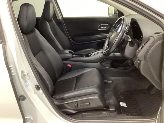 ヴェゼル ハイブリッドZ・ホンダセンシング 純正フルセグメモリーナビ、ホンダセンシング、サイドエアバック、LEDヘッドライト、ETC、電動シート、フロントシートヒーター、いまコレ+新品フロアカーペットマット付 光触媒抗菌消臭施工済 整備記録簿(19枚目)