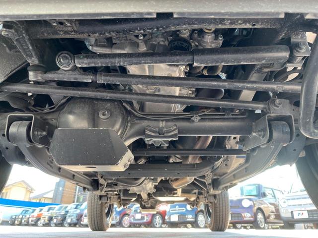 XL ターボ 4WD 5MT 禁煙車 純正ナビ Bluetooth再生 フルセグTV ETC オートエアコン シートヒーター ダウンヒルアシストコントロール 横滑り防止装置 プライバシーガラス(20枚目)