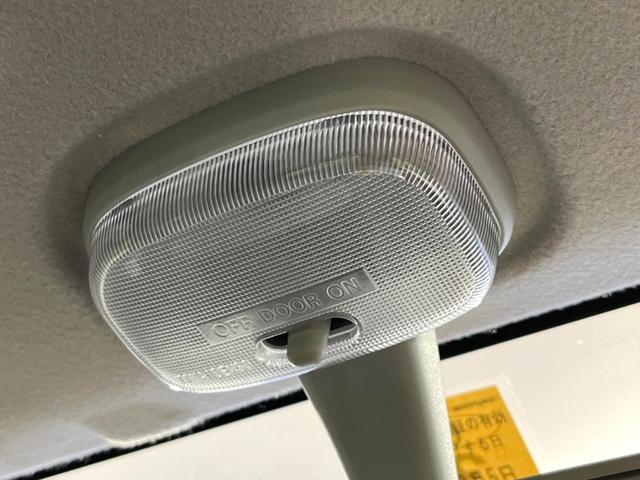 L 4WD 禁煙車 シートヒーター 横滑り防止 アイドリングストップ ヘッドライトレベライザー 盗難防止装置(33枚目)