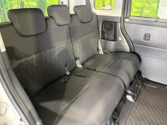 カスタムG 4WD 両側電動ドア 衝突軽減装置 禁煙車 純正SDナビ バックカメラ Bluetooth再生 フルセグ ETC シートヒーター LEDヘッド LEDフォグ クルーズコントロール(10枚目)