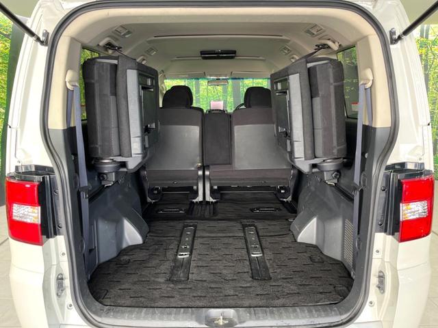 G パワーパッケージ 4WD HDDナビ 後席モニター 両側電動ドア 禁煙車 バックカメラ Bluetooth クルコン HIDヘッドライト ETC フルセグ オートエアコン プッシュスタート オートライト 盗難防止装置(12枚目)
