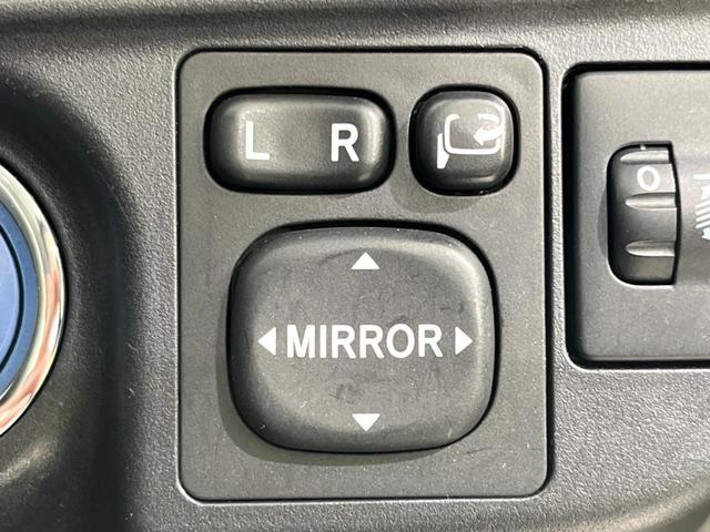 S 純正ナビ 禁煙車 バックカメラ Bluetooth プッシュスタート オートエアコン シートリフター 盗難防止装置 オートライト ETC(31枚目)