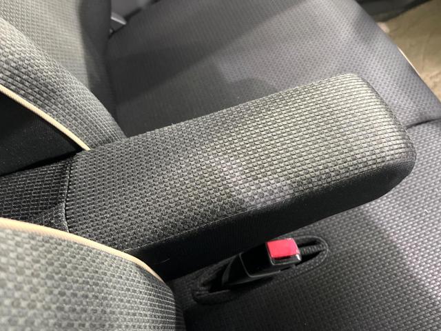 Xセレクション 4WD 禁煙車 SDナビ フルセグ シートヒーター スマートキー オートエアコン 革巻きステアリング DVD再生 CD再生 盗難防止装置 プライバシーガラス トラクションコントロール(40枚目)