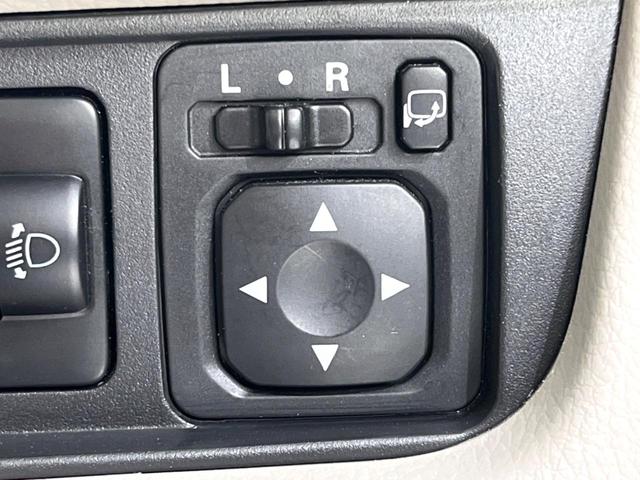S 4WD 純正ナビ 禁煙車 シートヒーター Bluetooth キーレス 電動格納ミラー マニュアルエアコン 盗難防止装置 アイドリングストップ フルセグ(7枚目)