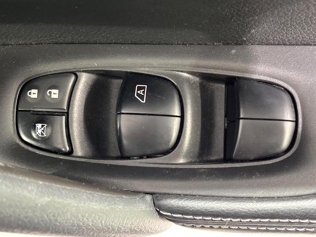 20X エマージェンシーブレーキパッケージ 4WD 純正ナビ バックカメラ 衝突軽減装置 車線逸脱警報 LEDヘッドライト オートライト ドラレコ ルーフレール プッシュスタート アイドリングストップ オートエアコン 横滑り防止装置(36枚目)