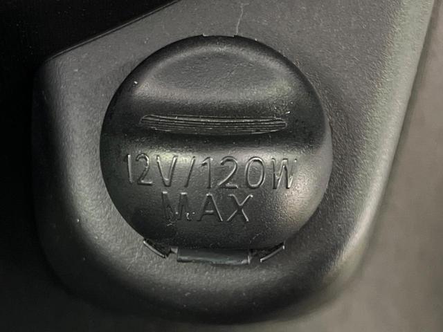 U SDナビ 禁煙車 バックカメラ Bluetooth オートエアコン シートヒーター ETC プッシュスタート 盗難防止装置 フルセグ 電動格納ミラー 革巻きステアリング(42枚目)
