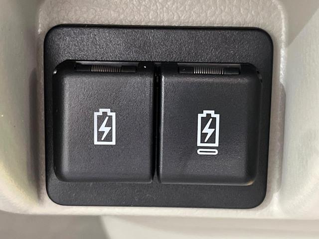 G 届出済未使用車 4WD 衝突被害軽減装置 HIDヘッドライト 禁煙車 オートライト アイドリングストップ 運転席シートヒーター スマートキー エアコン(37枚目)
