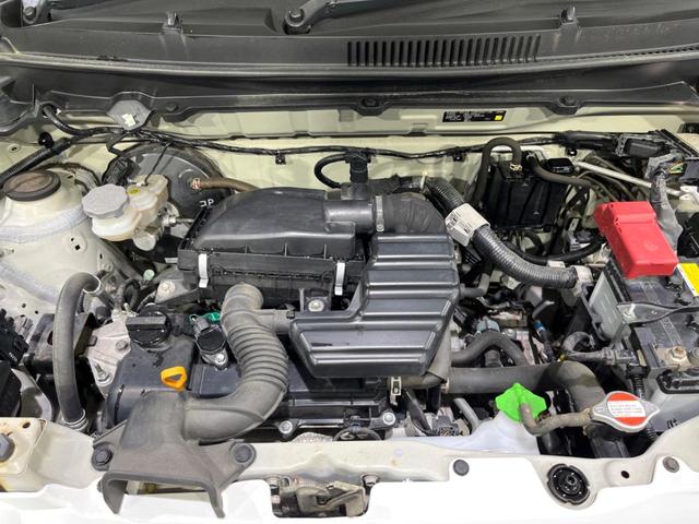 L 4WD 禁煙車 純正オーディオ シートヒーター CDオーディオ キーレス パワーウィンドウ 盗難防止装置 アイドリングストップ 横滑り防止装置 AUX再生 CD再生(19枚目)