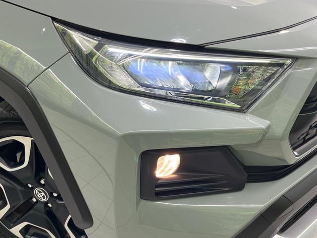 ＲＡＶ４ アドベンチャー　４ＷＤ　トヨタセーフティセンス　禁煙車　純正９型ディスプレイオーディオ　レーダークルーズ　ＥＴＣ　Ｂｌｕｅｔｏｏｔｈ　合皮ブラックシート　パワーシート　３眼ＬＥＤヘッドライト　レーンキープアシスト（13枚目）