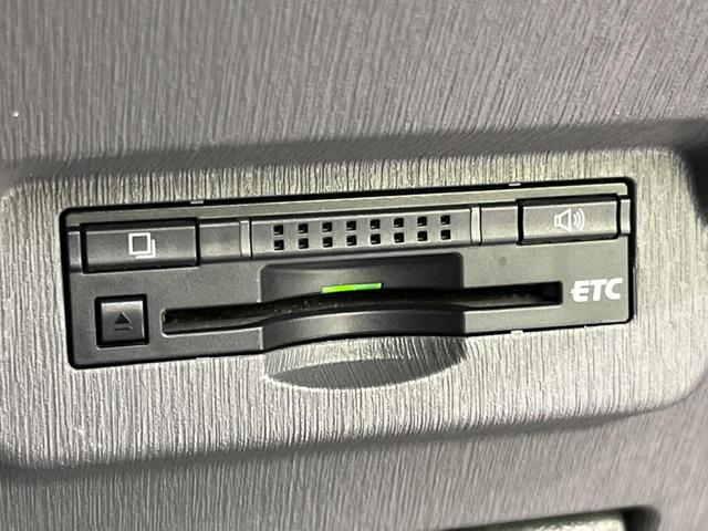 Ｓツーリングセレクション　禁煙車　純正ナビ　バックカメラ　ＥＴＣ　Ｂｌｕｅｔｏｏｔｈ　フルセグ　ＬＥＤヘッド　ステアリングスイッチ　オートエアコン　フォグライト　ＣＤ／ＤＶＤ再生　盗難防止装置　プライバシーガラス　オートライト(40枚目)