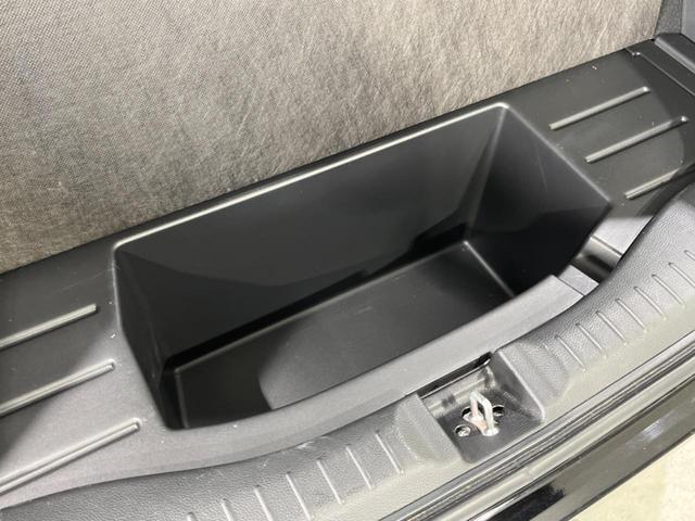 フィット ｅ：ＨＥＶベーシック　ＳＤナビ　４ＷＤ　バックカメラ　寒冷地仕様　衝突被害軽減　レーダークルーズ　禁煙車　コーナーセンサー　スマートキー　ＬＥＤヘッド　ＥＴＣ　オートハイビーム　車線逸脱警報　オートライト　オートエアコン（43枚目）
