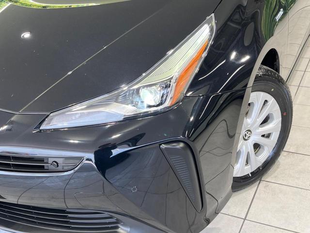 プリウス Ｓ　後期型　衝突軽減装置　禁煙車　純正ナビ　レーダークルーズ　バックカメラ　ＥＴＣ　Ｂｌｕｅｔｏｏｔｈ　ＬＥＤヘッド　クリアランスソナー　オートハイビーム　車線逸脱警報　スマートキー　革巻きステアリング（13枚目）