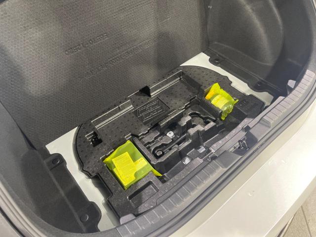 カローラスポーツ ハイブリッドＧ　スタイルパッケージ　衝突軽減装置　禁煙車　純正８型ディスプレイオーディオ　レーダークルーズ　寒冷地仕様　バックカメラ　ＥＴＣ　Ｂｌｕｅｔｏｏｔｈ　フルセグ　ハーフレザーシート　ＬＥＤヘッド　クリアランスソナー（46枚目）
