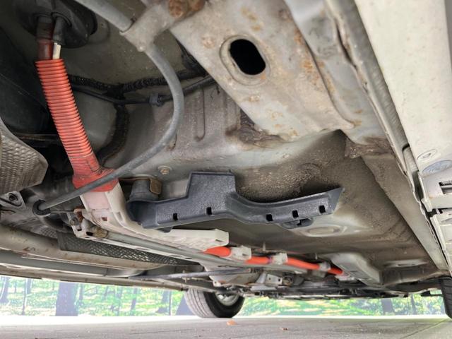 プリウス Ｓ　純正ＳＤナビ　バックカメラ　禁煙車　スマートキー　ビルトインＥＴＣ　オートエアコン　Ｂｌｕｅｔｏｏｔｈ　ＣＤ　ＤＶＤ再生　フルセグ（21枚目）