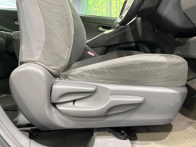 プリウス Ｓ　純正ＳＤナビ　バックカメラ　禁煙車　スマートキー　ビルトインＥＴＣ　オートエアコン　Ｂｌｕｅｔｏｏｔｈ　ＣＤ　ＤＶＤ再生　フルセグ（35枚目）